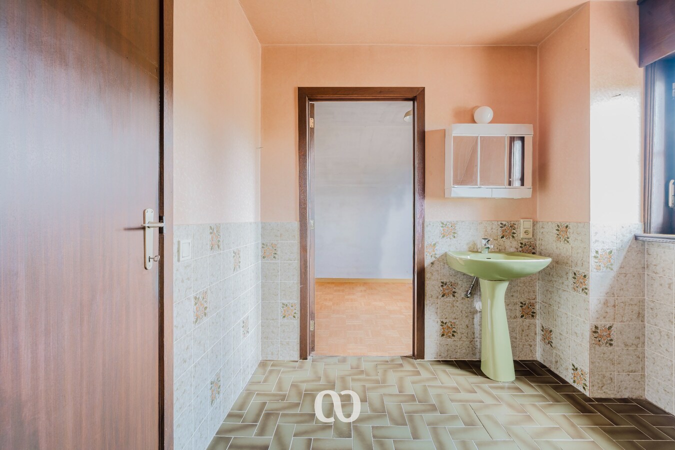 Prachtig gelegen gezinswoning met tuin en uitzicht in het centrum van Etikhove 