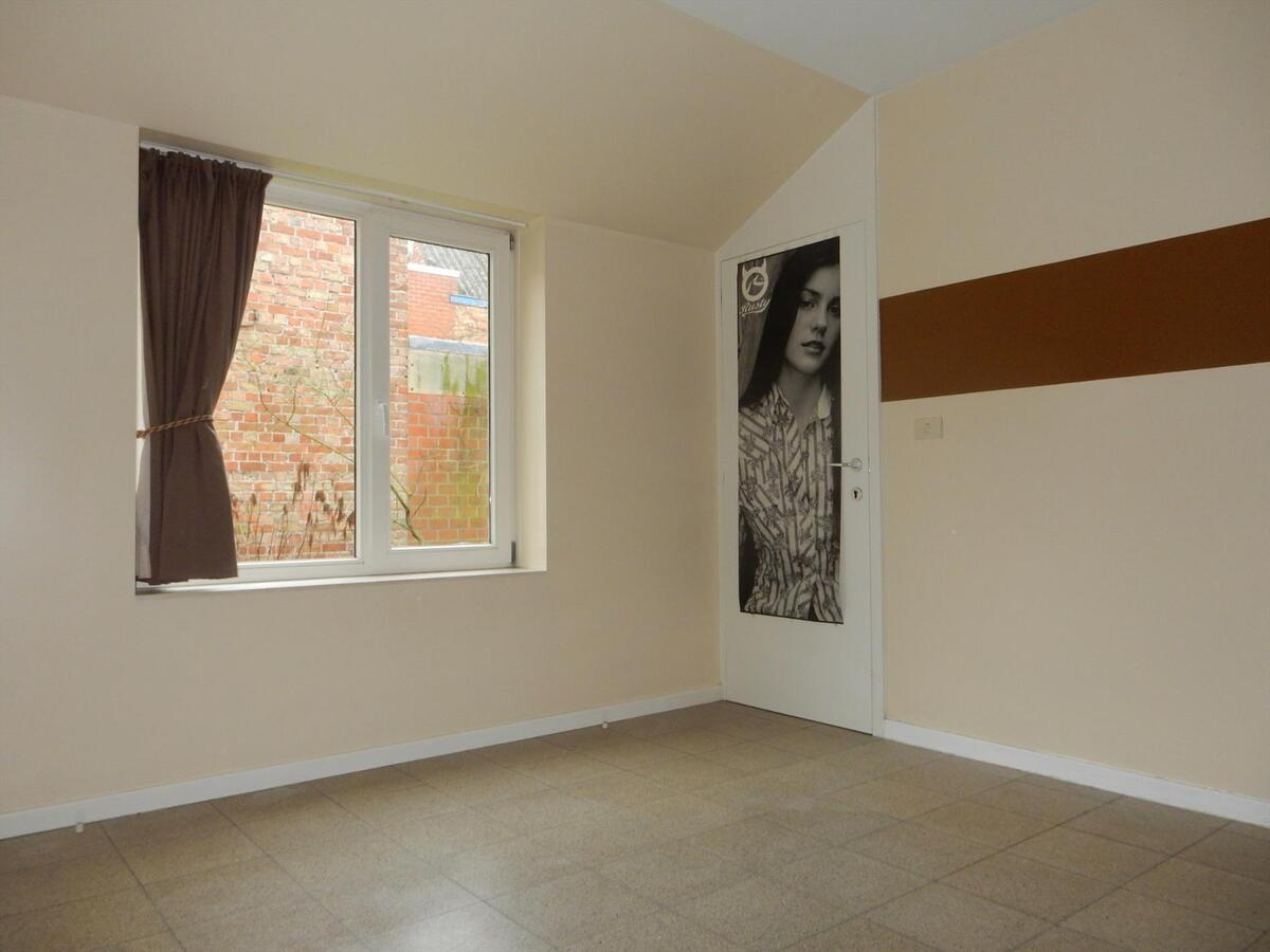 Gelijkvloers appartement met tuin in centrum Jabbeke 