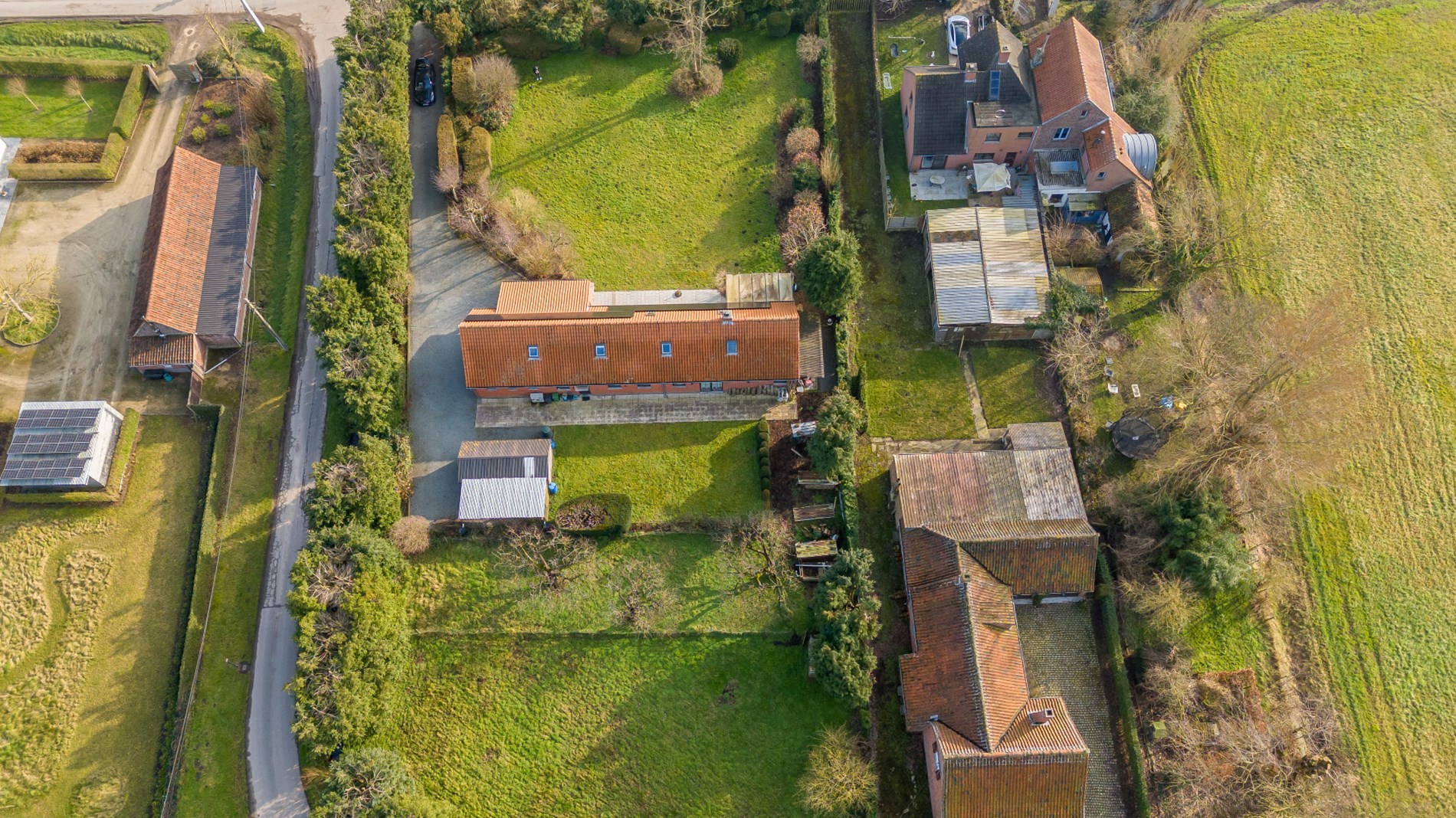 Open, energiezuinige bebouwing op groot perceel (3350m²) 