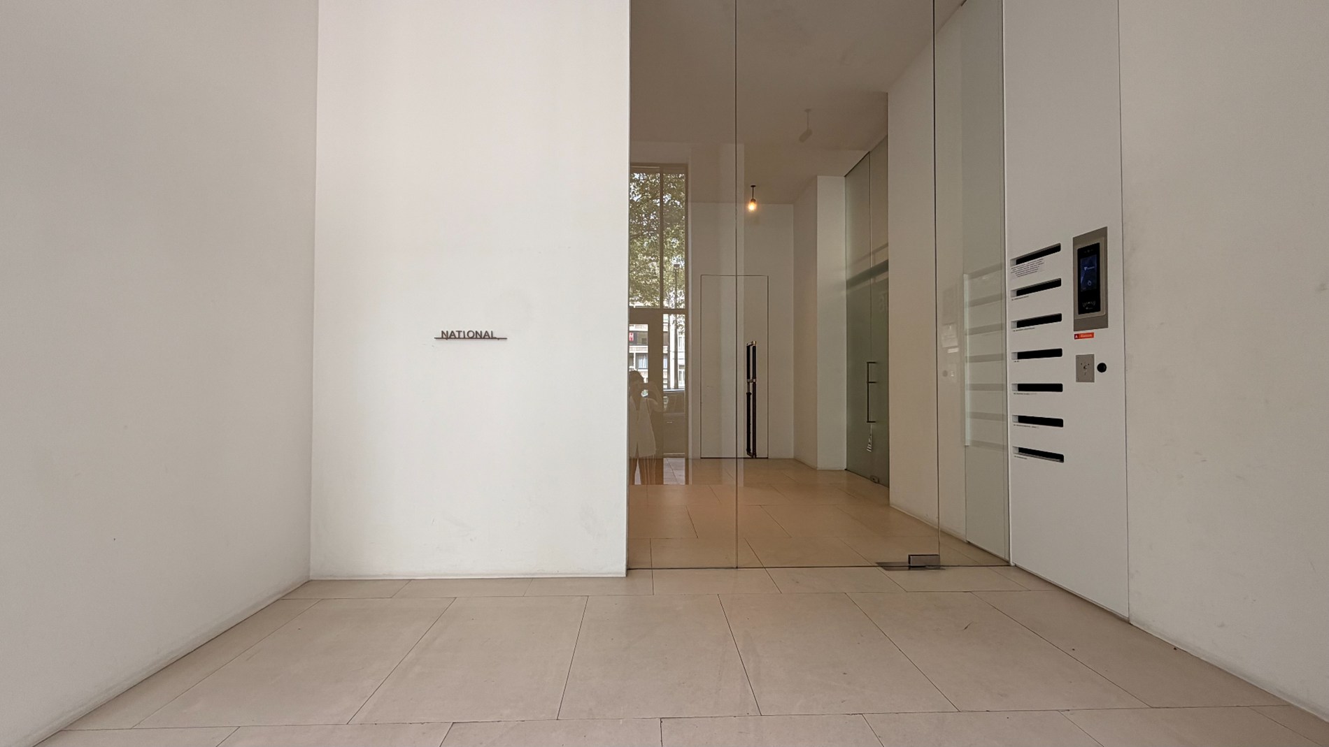 Stijlvolle kantoren te huur in National gebouw in Antwerpen