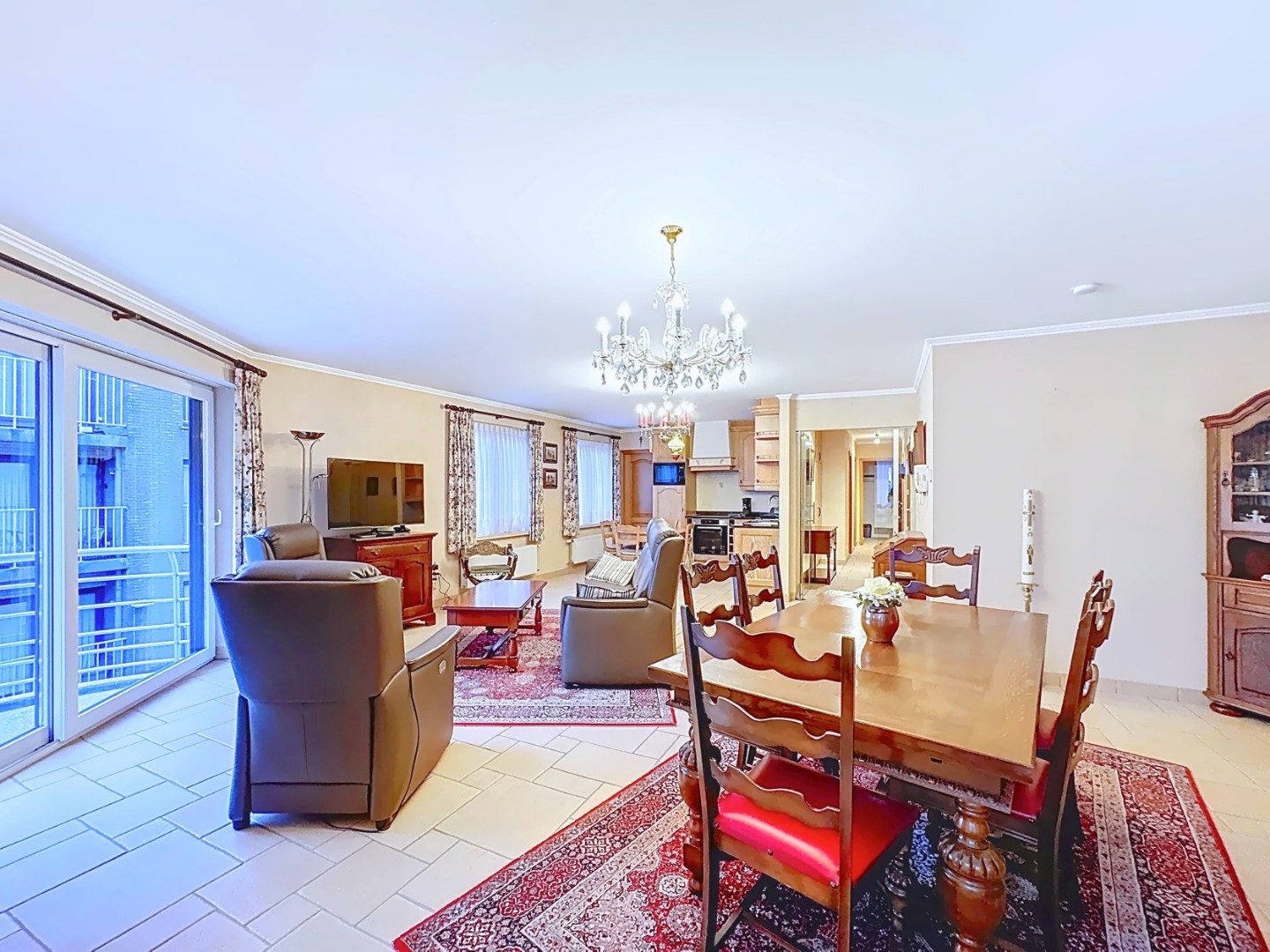 Centraal gelegen en ruim appartement 