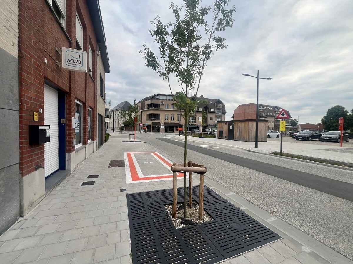 Kantoorruimte in hartje Asper 