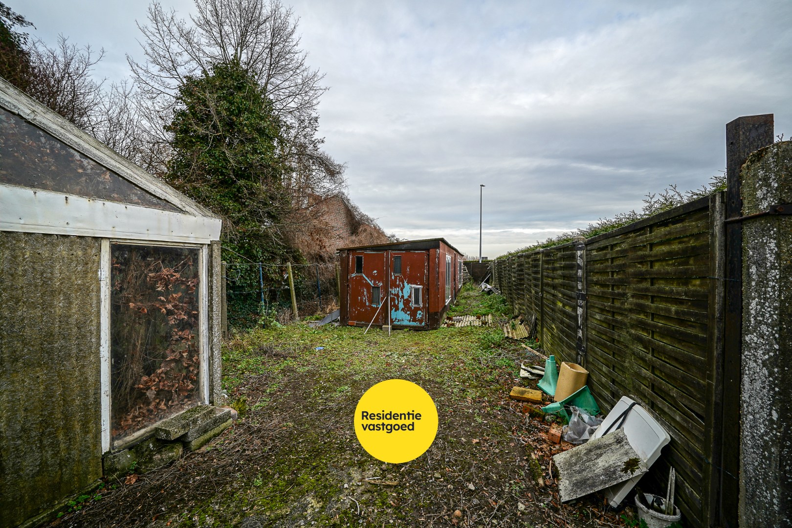 Woonhuis met tuin gelegen langs de vaart Plassendale - Nieuwpoort 