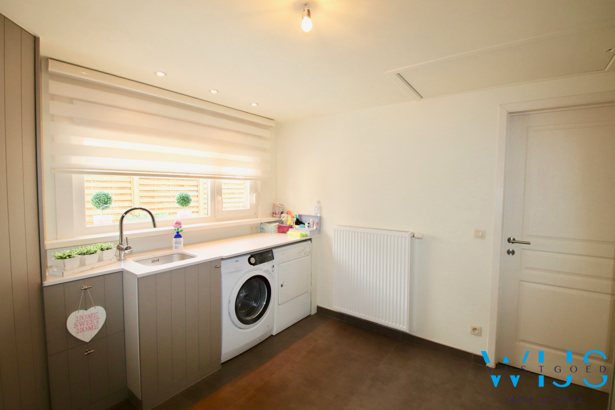 Instapklare gezinswoning met ZUIDgerichte tuin te Evergem! 