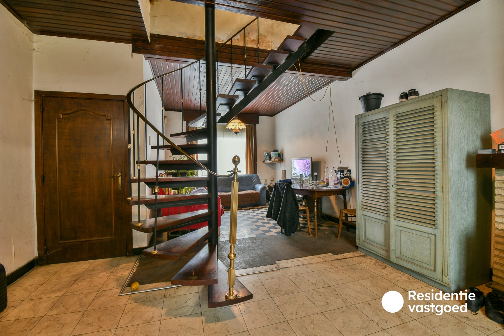 Renovatieproject met veel potentieel in het hart van Torhout! 