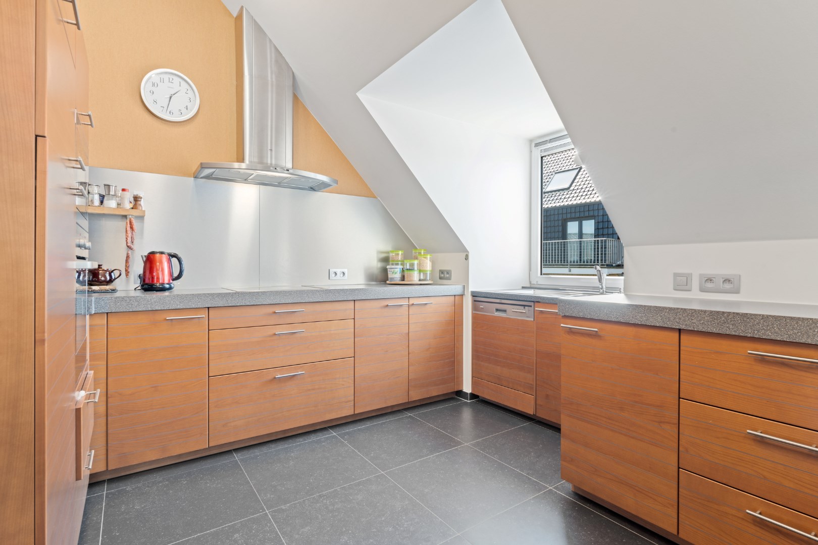 DUPLEX LUXUEUX AVEC 3 CHAMBRES À COUCHER DANS LE CENTRE D'OSTENDE 