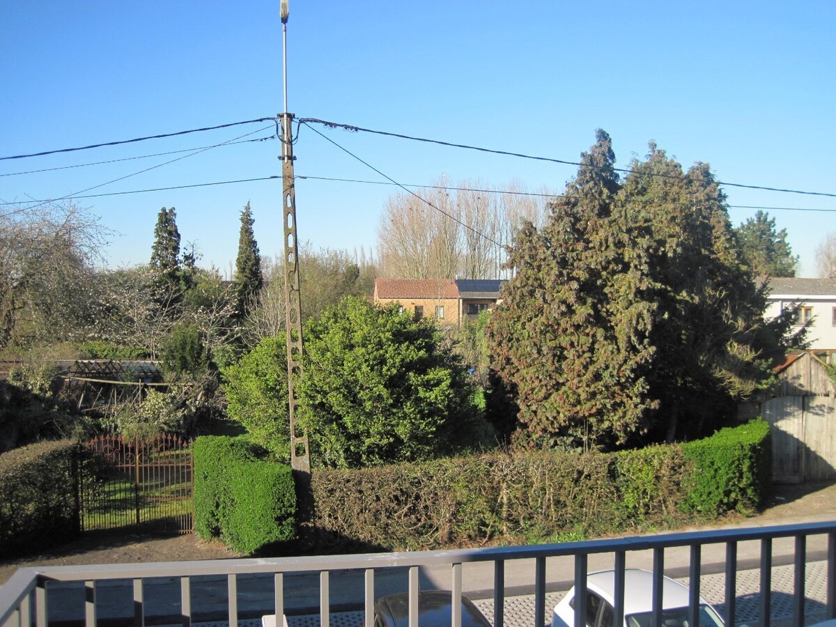 BIJZONDER ruim appartement (E-peil  