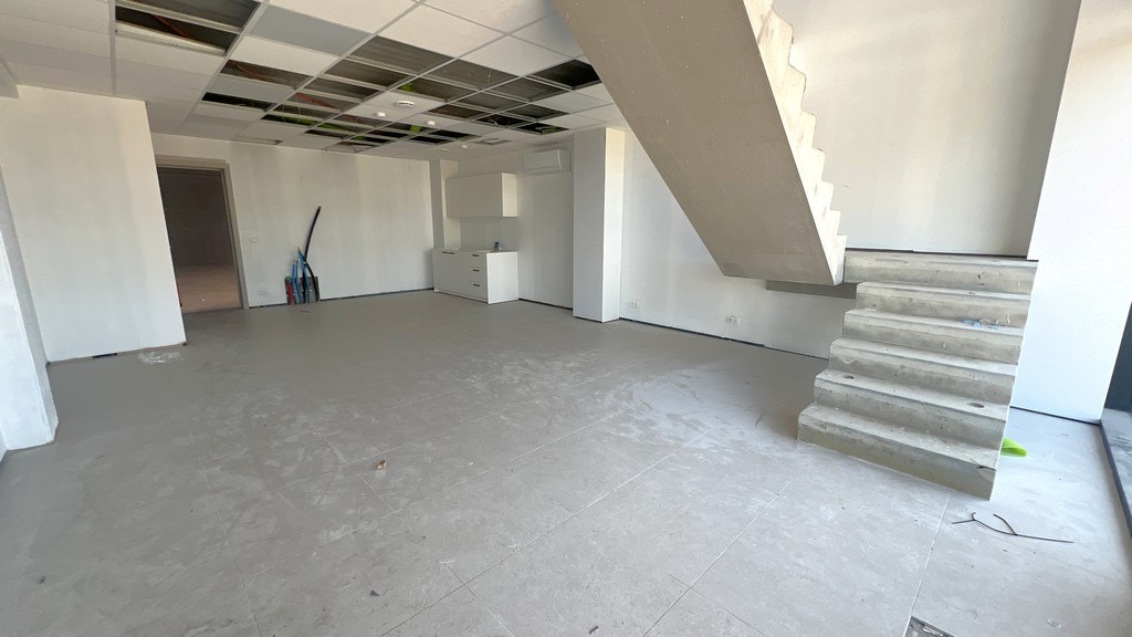 Nieuwbouw magazijnen te huur in Durmakker te Evergem