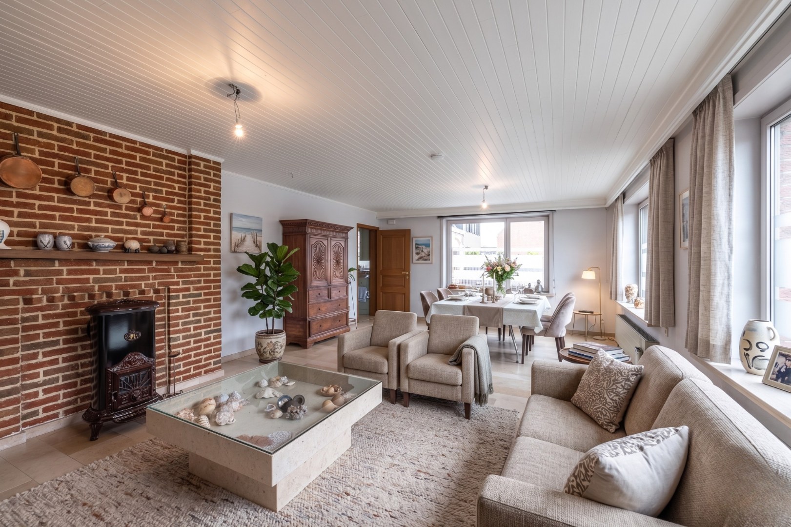 Lichtrijke gezinswoning met 3 à 4 slaapkamers en zonnepanelen te Destelbergen 