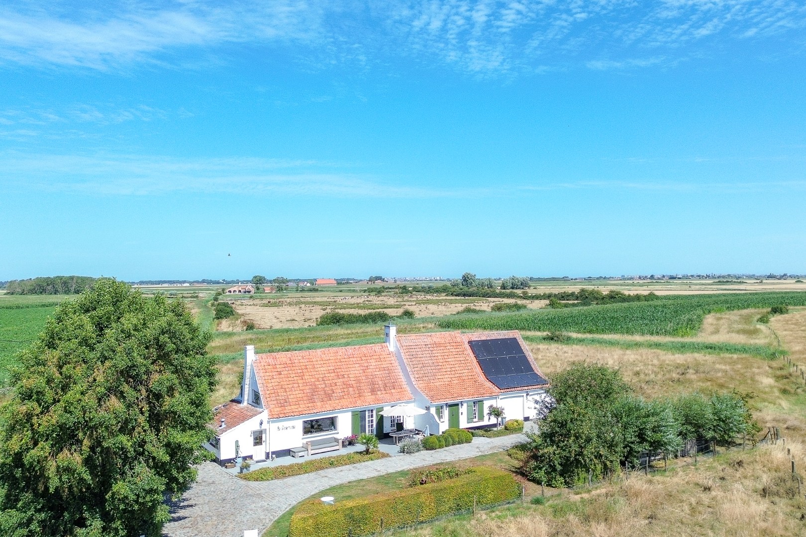 Karaktervolle hoeve met veel ruimte in een landelijke omgeving 