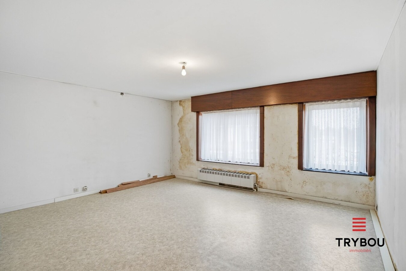 Alleenstaande woning met handelsruimte! 