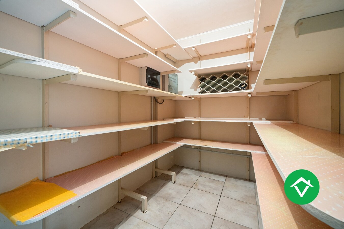 Instapklare woning met 4 slaapkamers en garage te Ichtegem 