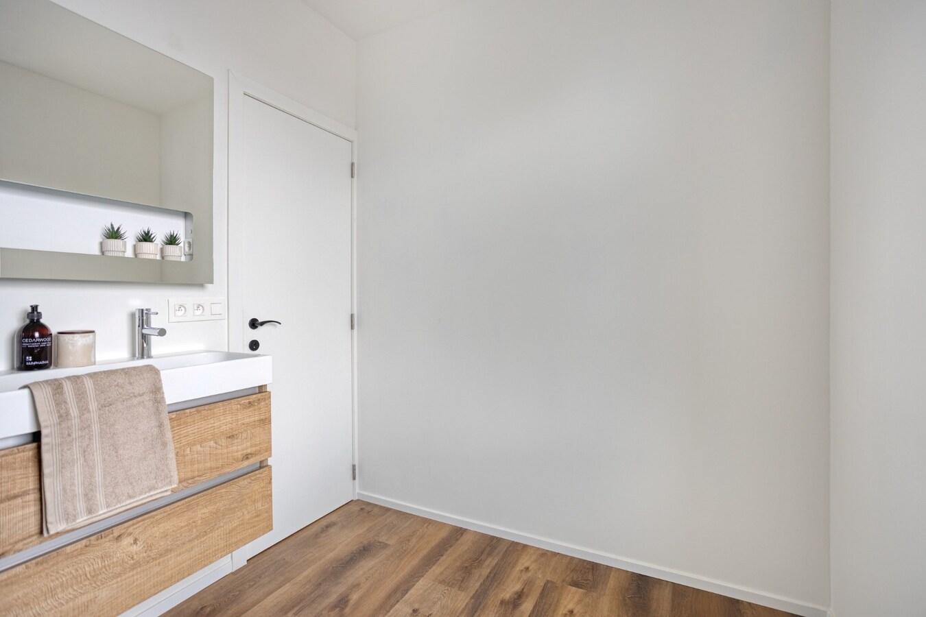 Prachtig volledig gerenoveerde woning met tuin en 3 slaapkamers in Tienen 