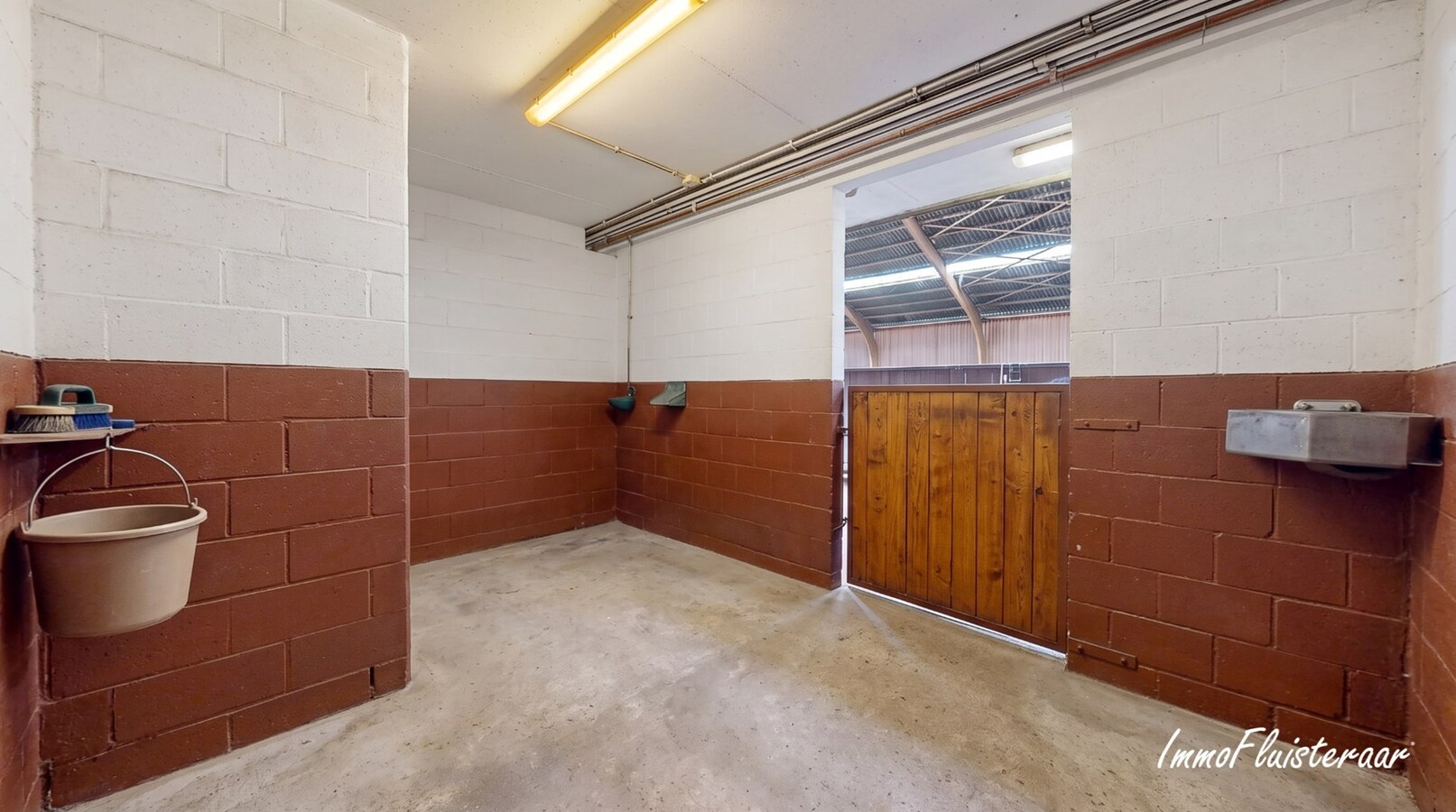 Professionele accommodatie op ca. 3,5Ha te Amougies (Henegouwen). 