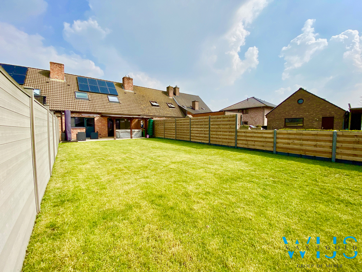 Toffe gezinswoning met 3 slaapkamers, garage &amp; zonnige tuin te Ertvelde Rieme! 