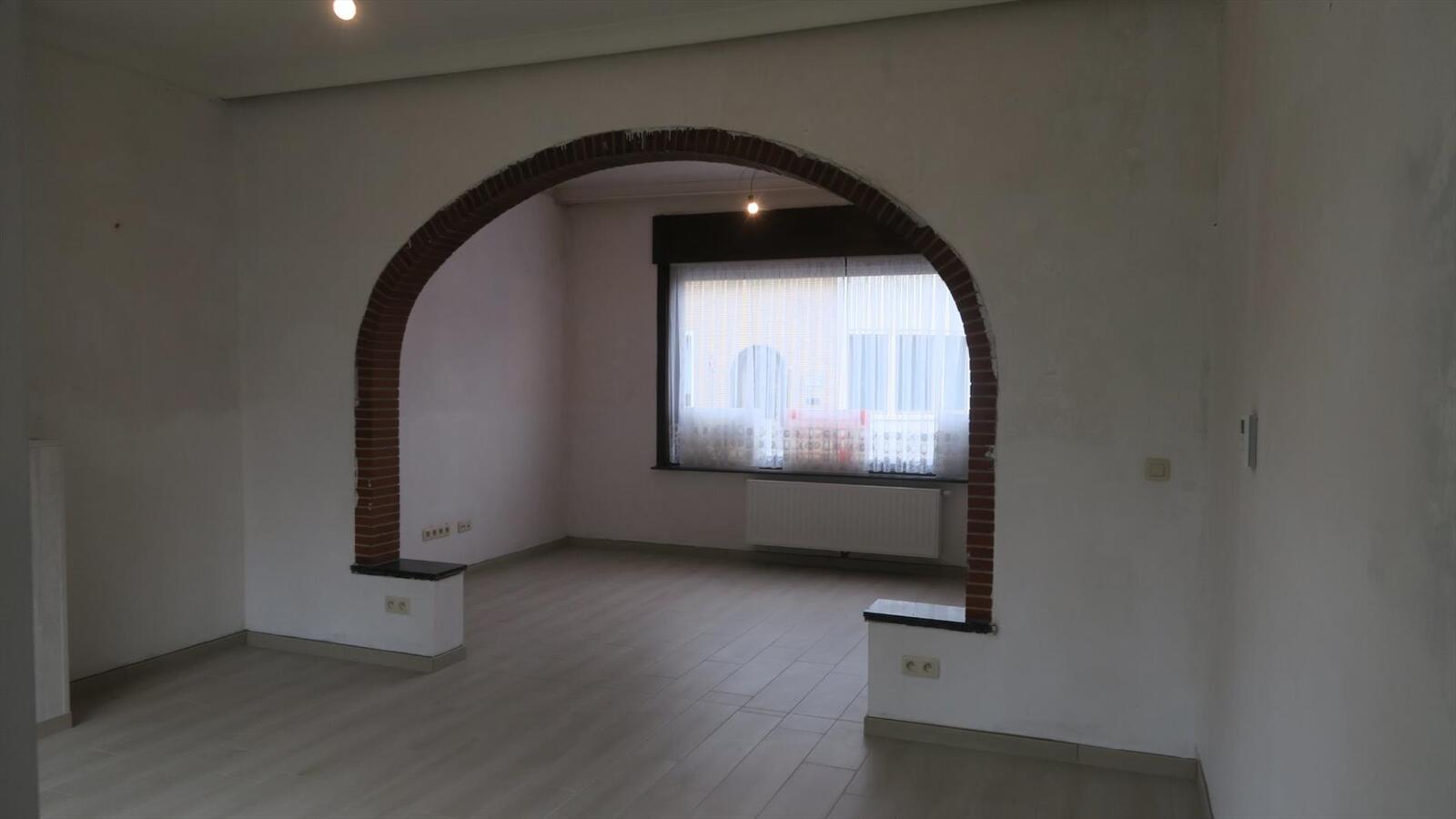 Verzorgde woning met 3 slaapkamers en garage 