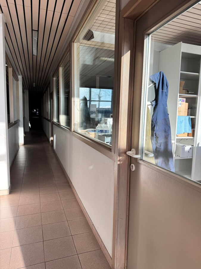 Loods met burelen te huur te Koekelare 