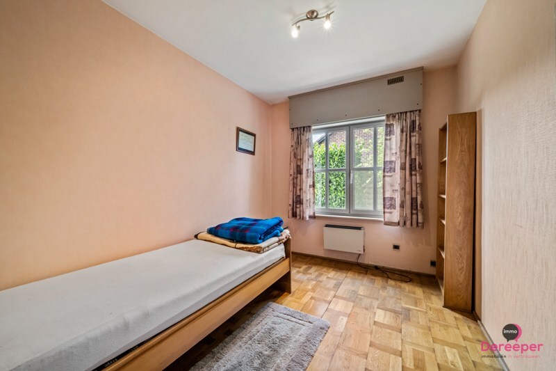 Charmante bungalow, gelegen op een ruim perceel van 626 m² 