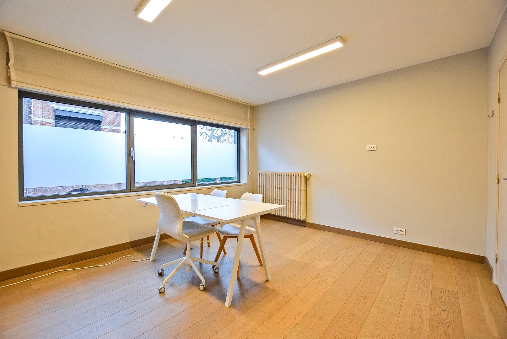 Instapklare eigendom met tal van mogelijkheden in hartje Poperinge. 