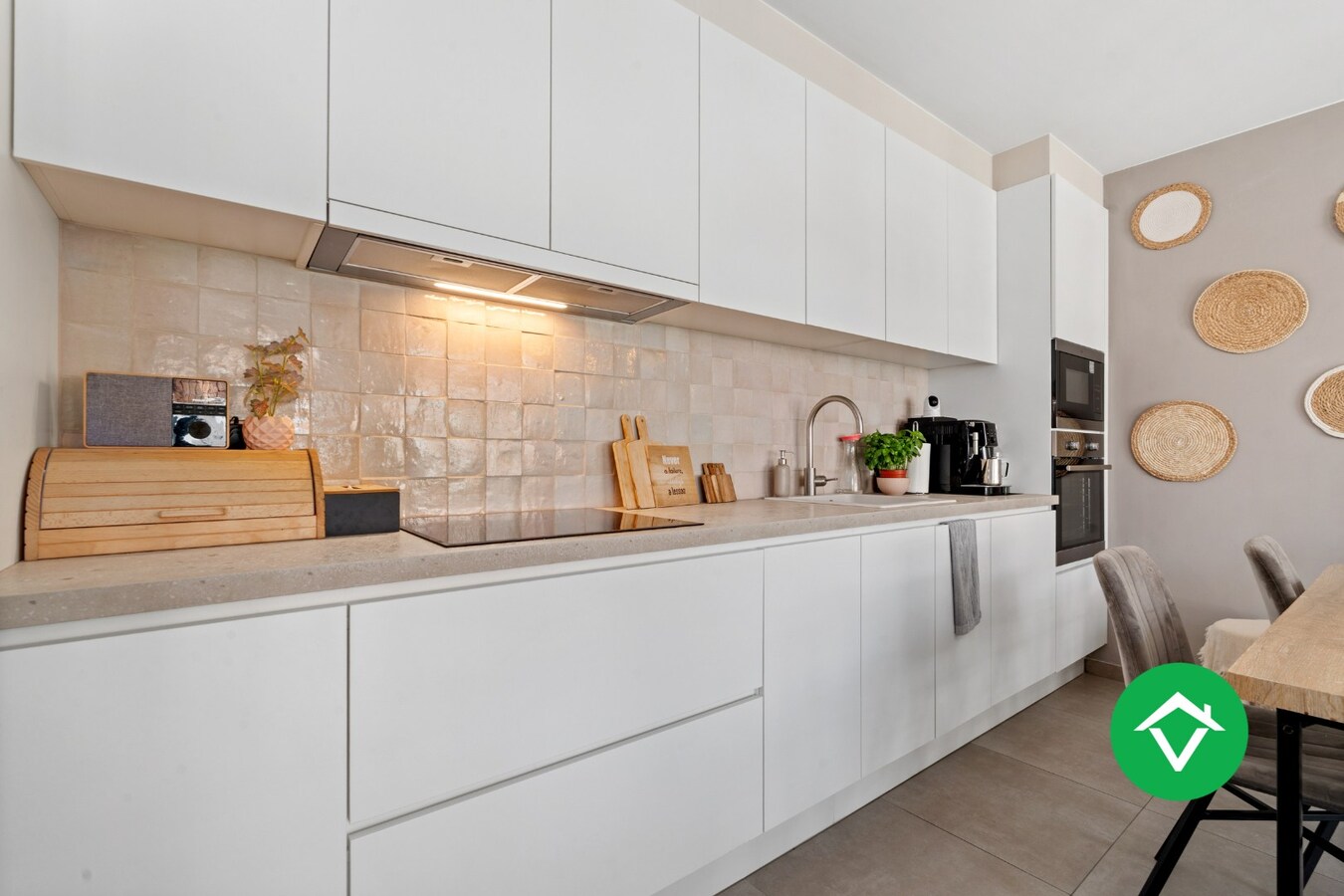 Recent nieuwbouwappartement gelegen op topligging te Eernegem 