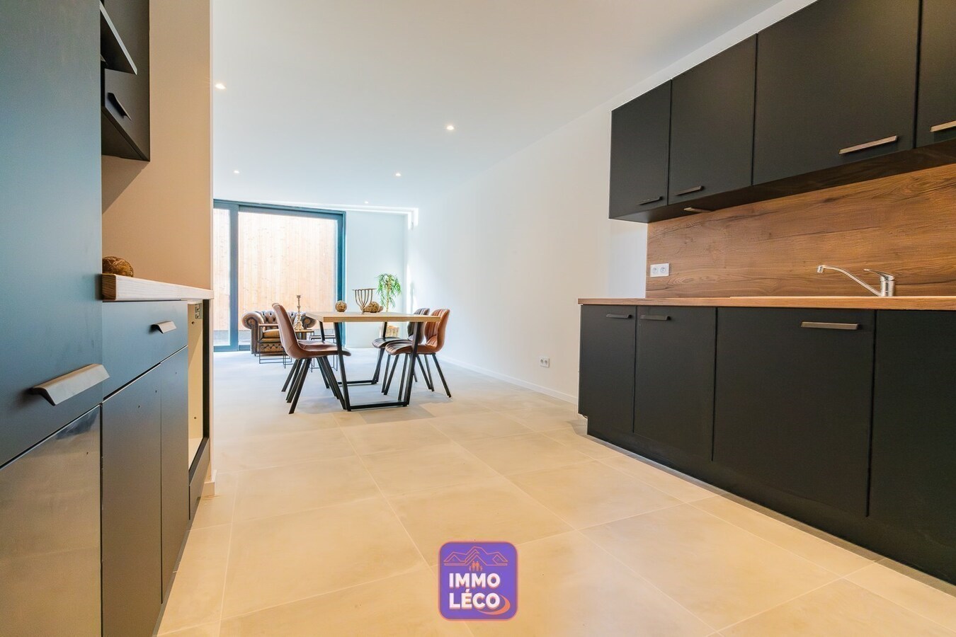 Maison neuve style "LOFT" avec patio, dans un clos résidentiel proche du centre-ville ! 