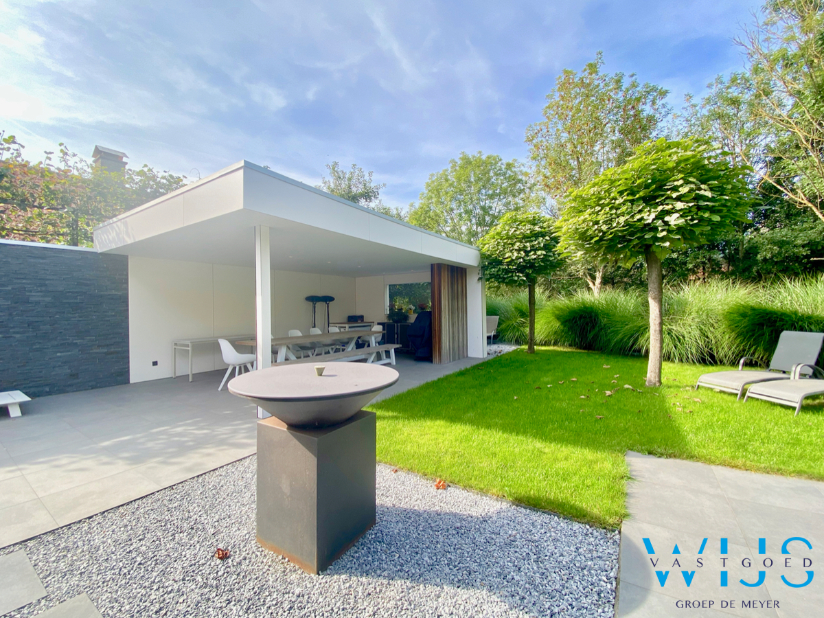 Prachtige mooi afgewerkte gezinswoning in een doodlopende straat ! 