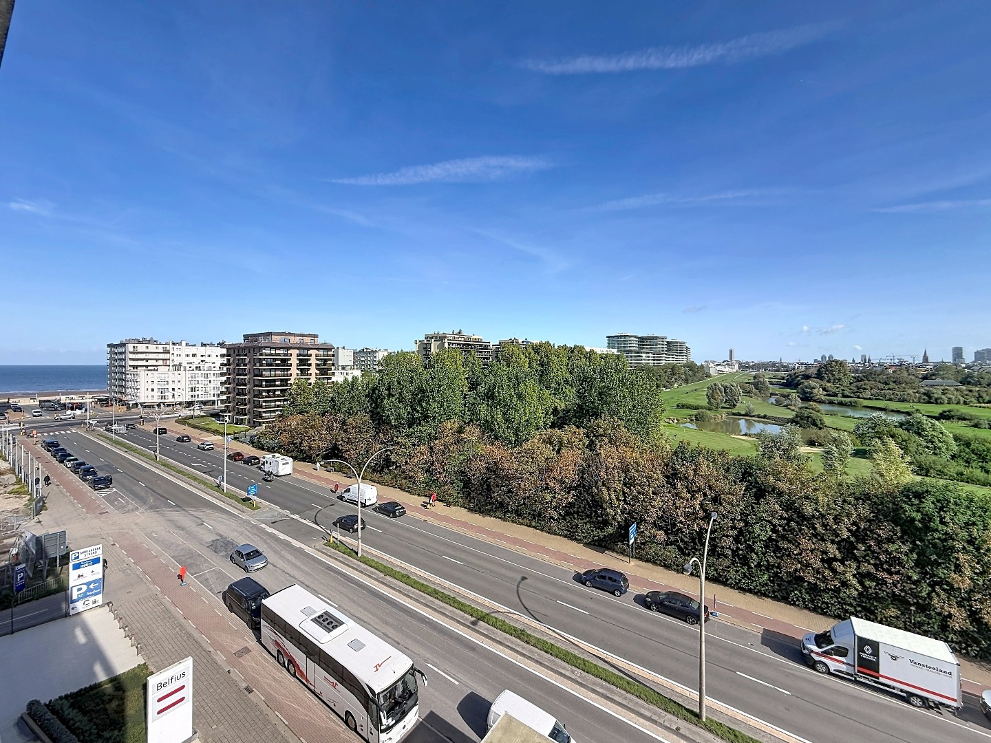 Dakappartement met prachtig zicht op de golf en grote terrassen 