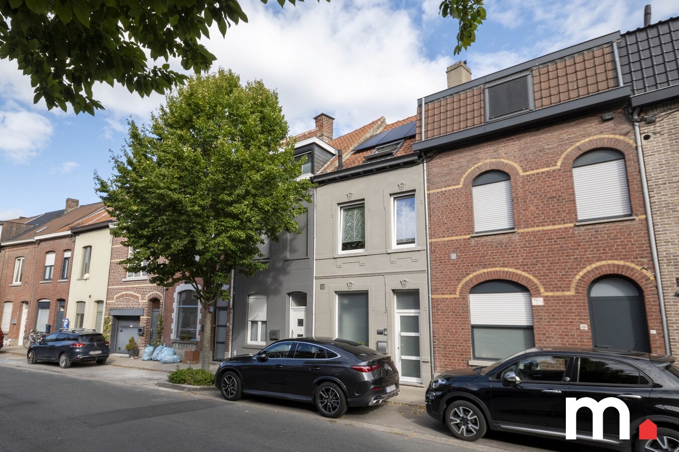 Instapklare woning met fantastische tuin te Kortrijk ! EPC 126 B 