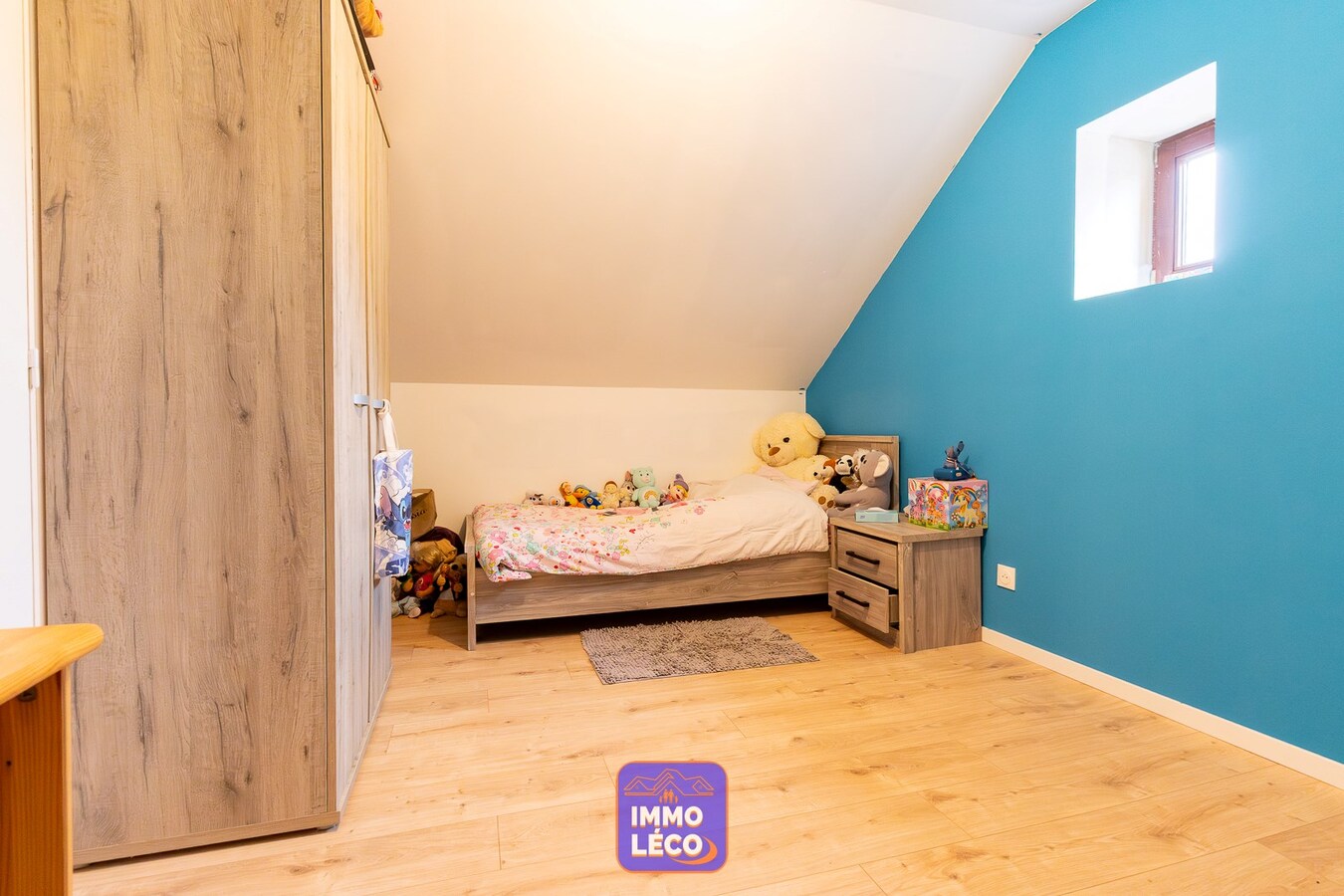 Villa "Semi Plain-Pied" avec jardin, 2 garages et parking privatif 