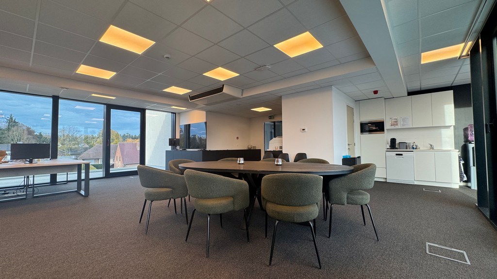 Mooi ingerichte kantoren te huur op zichtlocatie in Sint-Martens-Latem