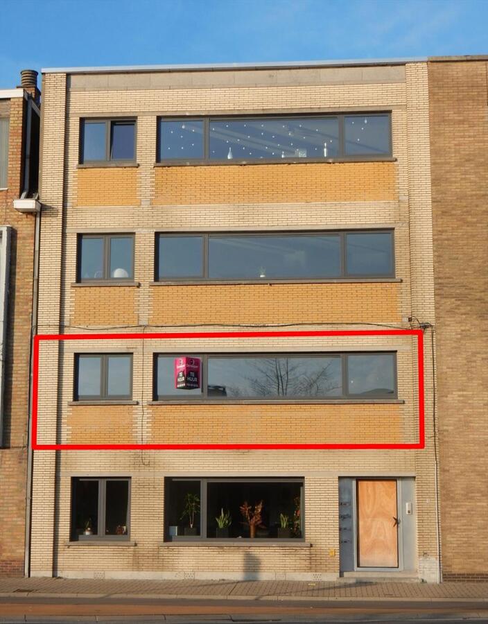 Vernieuwd appartement met 2 slaapkamers 