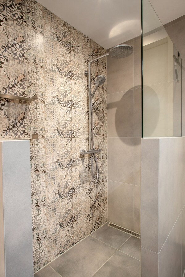 Moderne en royale tussenwoning – instapklaar en energiezuinig! 