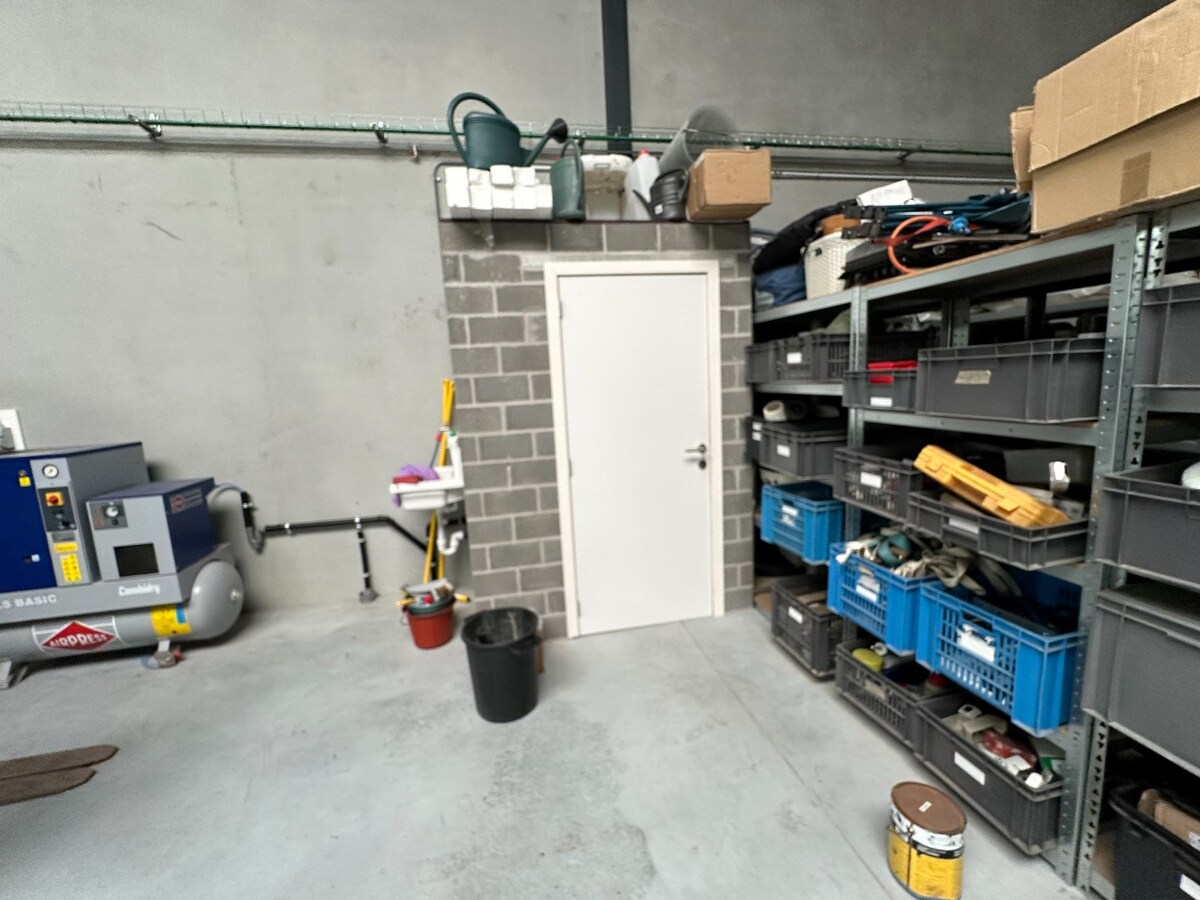 Bedrijfsunit op het industrieterrein van Houthulst 