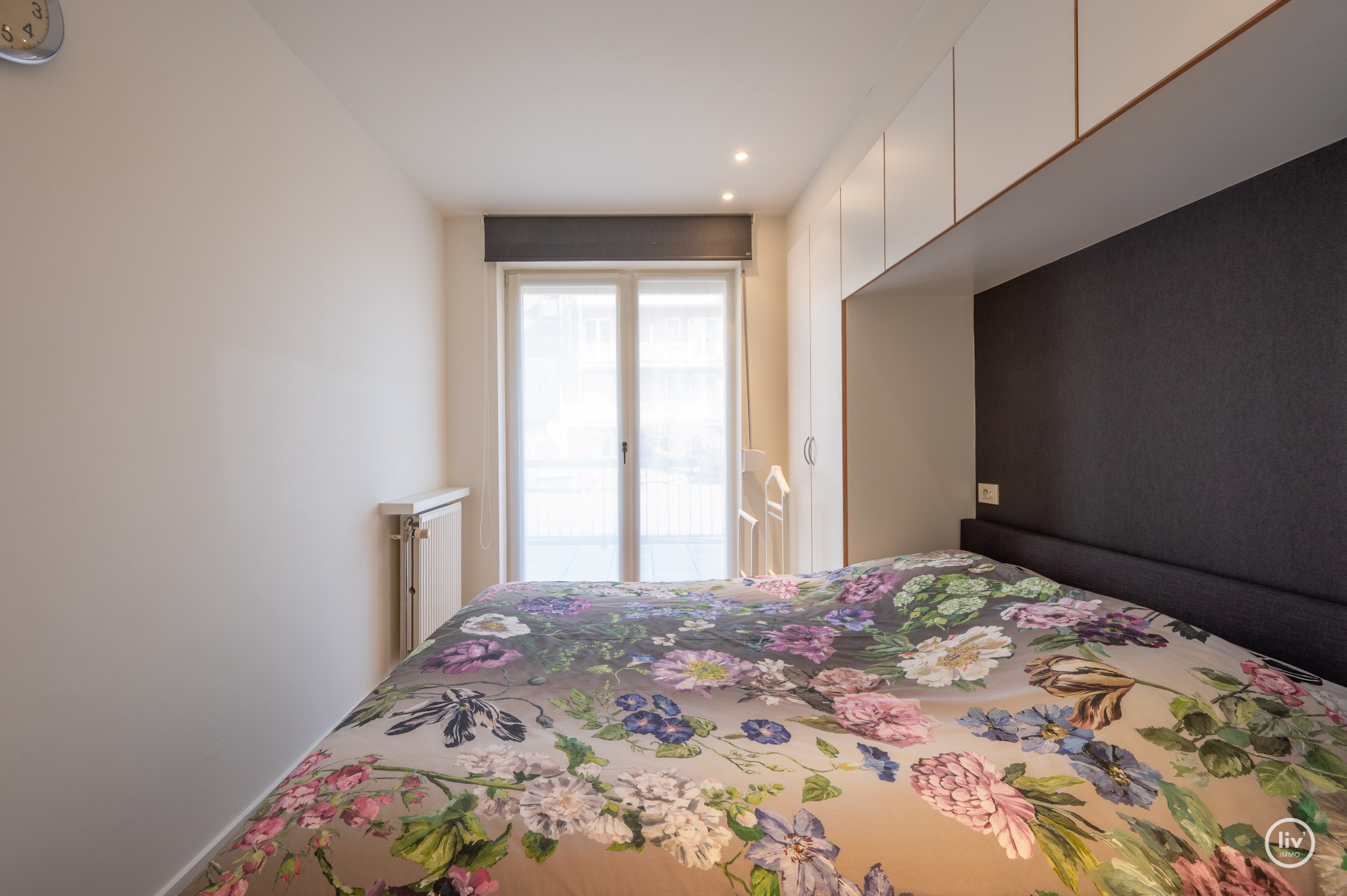 Bel appartement avec une grande terrasse ensoleillée situé dans une rue calme de l'avenue Dumortier. 