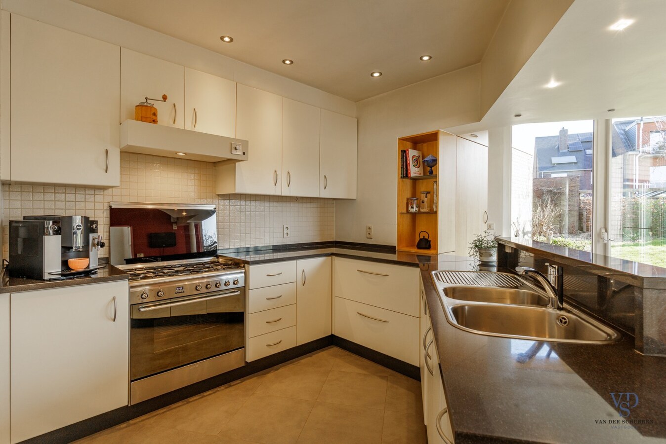 Ruim en eigentijds wonen. 