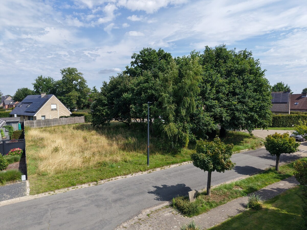 Hoekperceel van 962 m² te Malle 