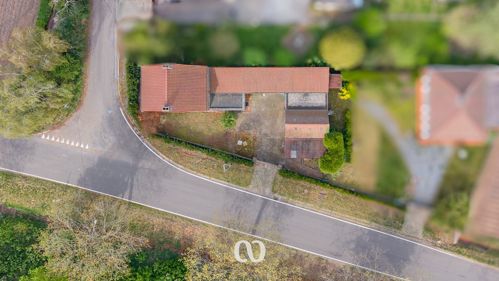 Te renoveren woning met uitstekende verbinding nabij Gent 