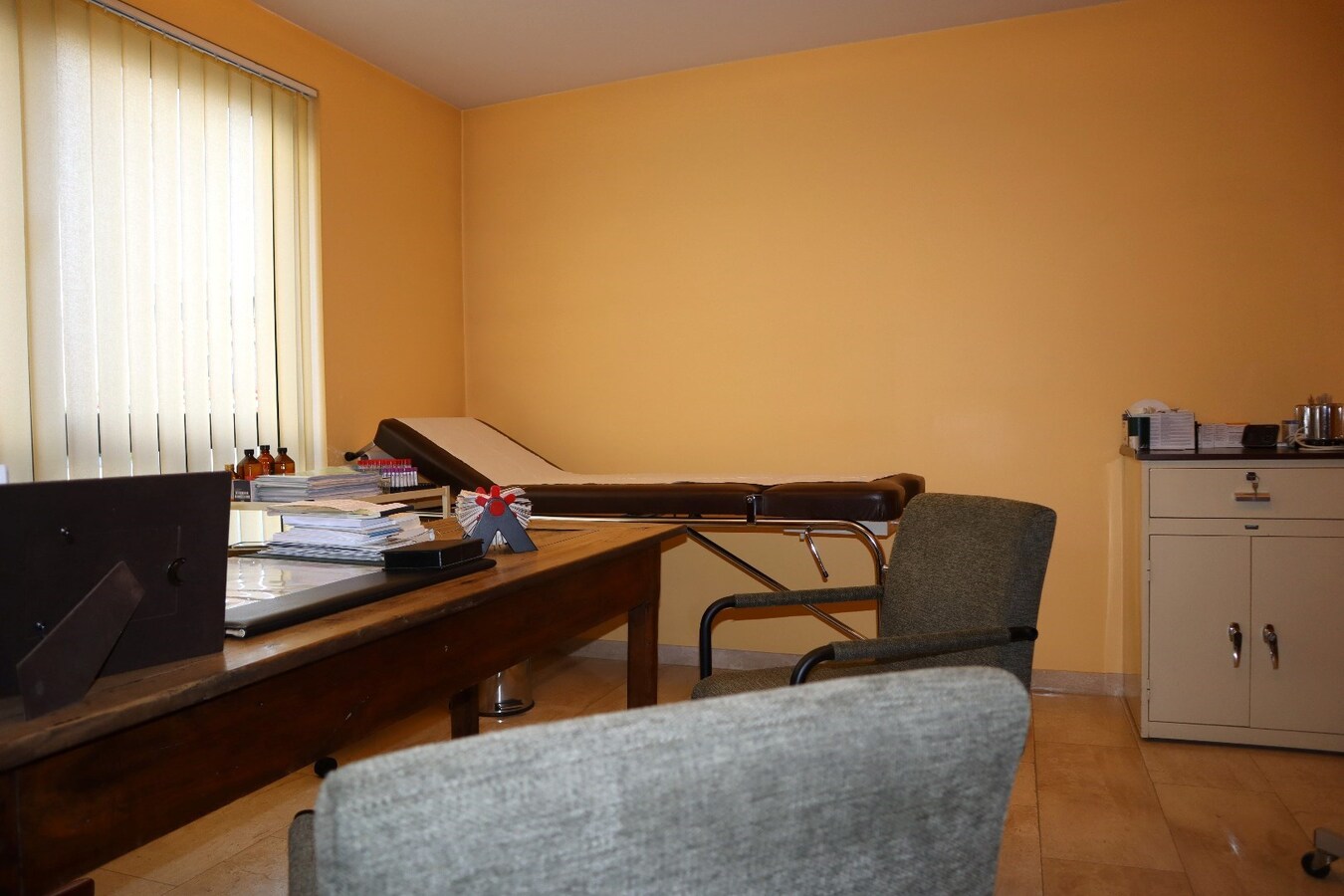 Praktijkruimte te huur voor artsen en of paramedici te Tienen 