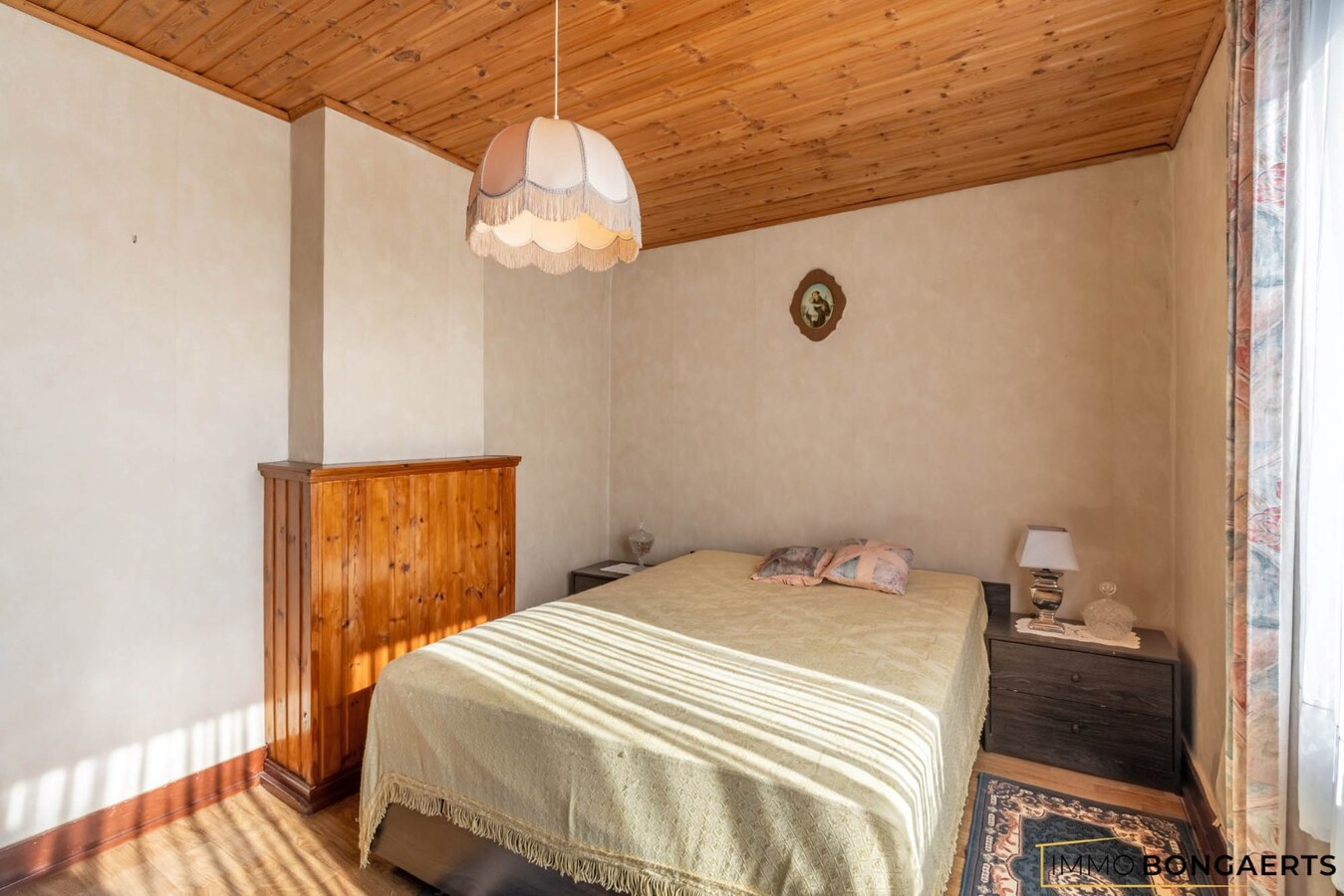 Ruime woning met tuin, garage en 4 slaapkamers. 