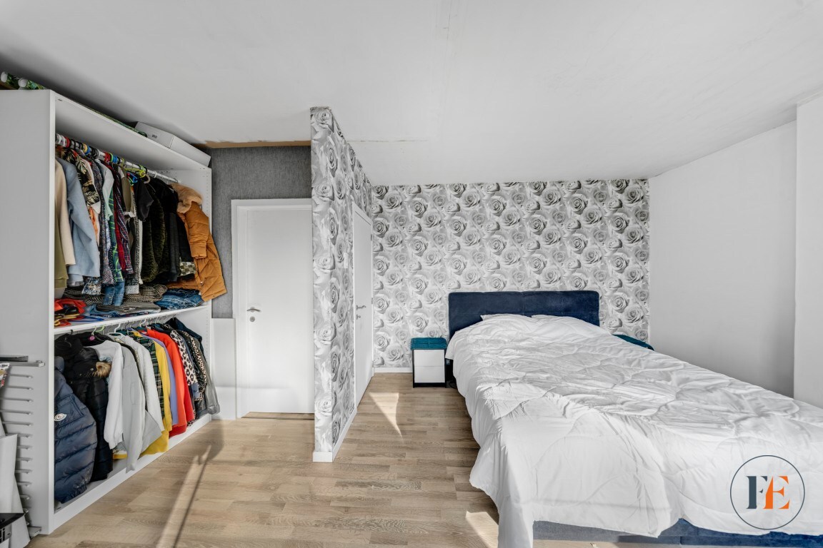 Ruime halfopen gezinswoning met 3 slaapkamers, en mogelijke co-housing 