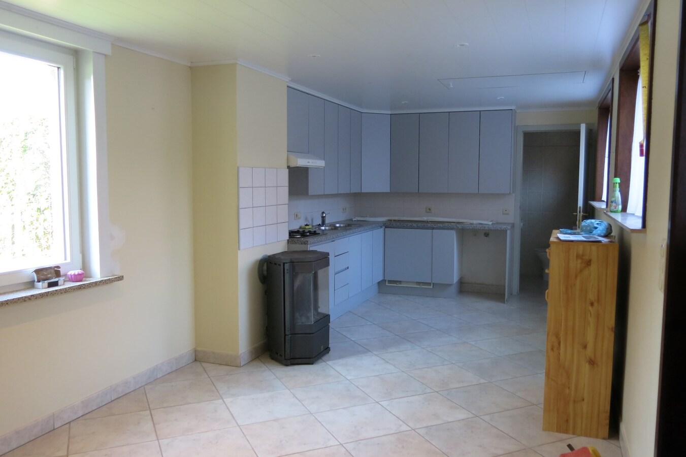 Verrassend ruime woning met grote garage op een boogscheut van het centrum 