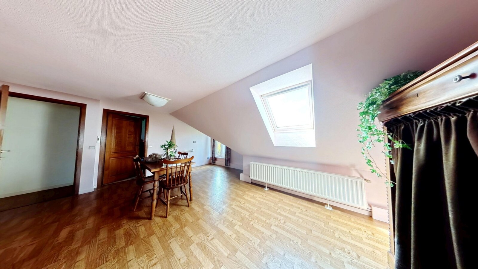 Bijzonder ruim én rustig wonen. 
