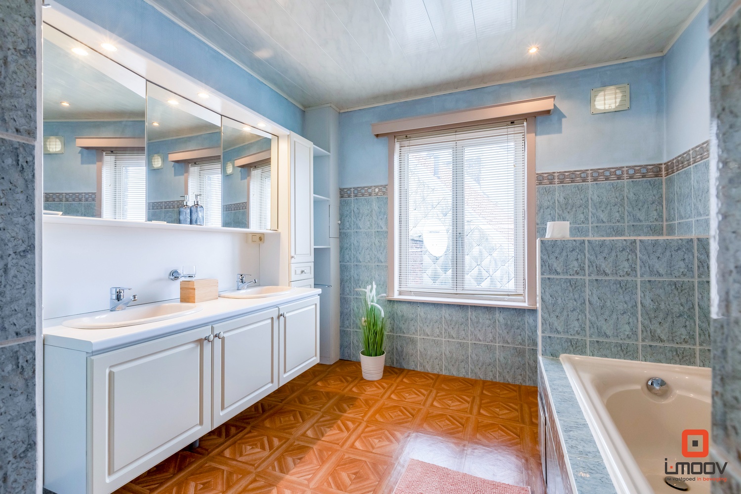 Charmante en lichtrijke bel-etage woning 