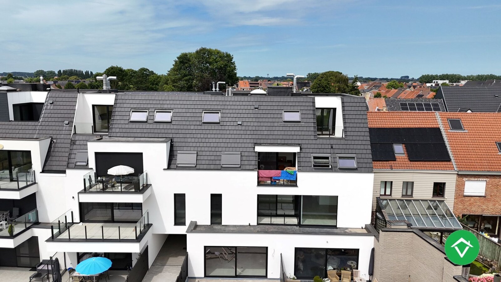 Uniek nieuwbouw appartement met 2 slaapkamers en veel zonlicht te Eernegem 