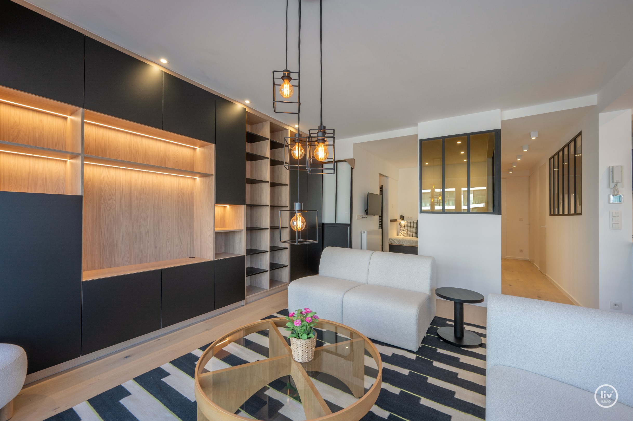 Prachtig gerenoveerd appartement nabij het Albertstrand met zijdelings zeezicht 