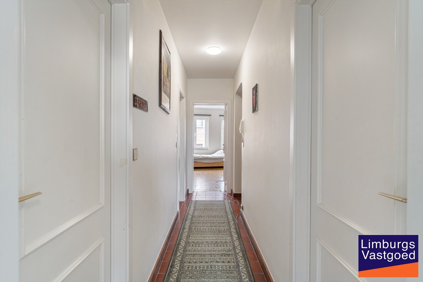 Commercieel uitstekend gelegen investeringspand bestaande uit winkel + duplex 