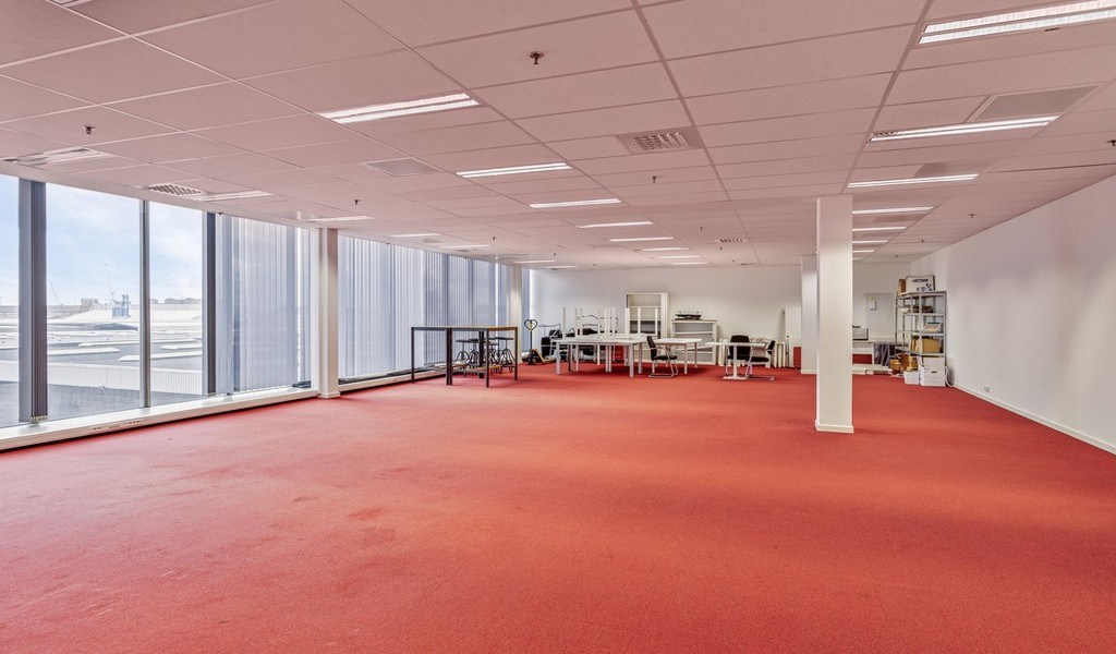 Vernieuwde kantoren te huur in Ahlers Building te Antwerpen