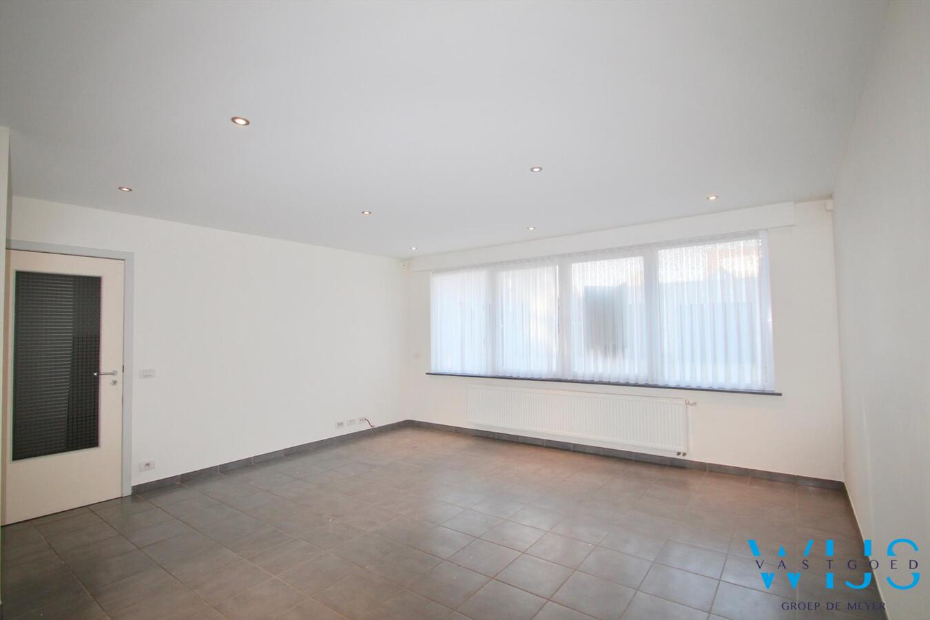 Gelijkvloers tweeslaapkamer appartement in hartje Ertvelde! 