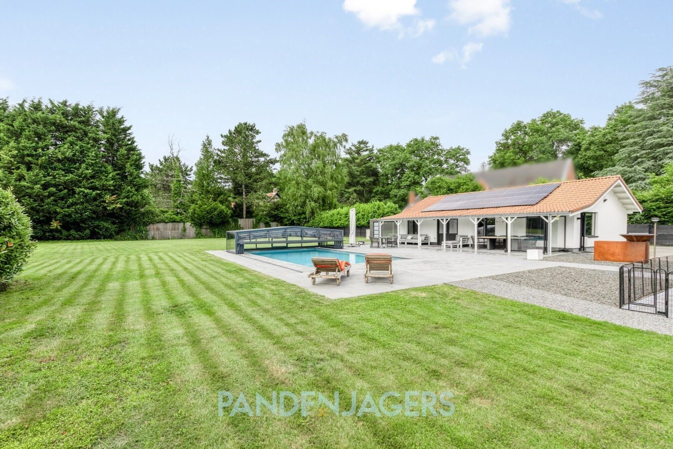 Riante villa met zwembad op de grens van Keerbergen en Putte 