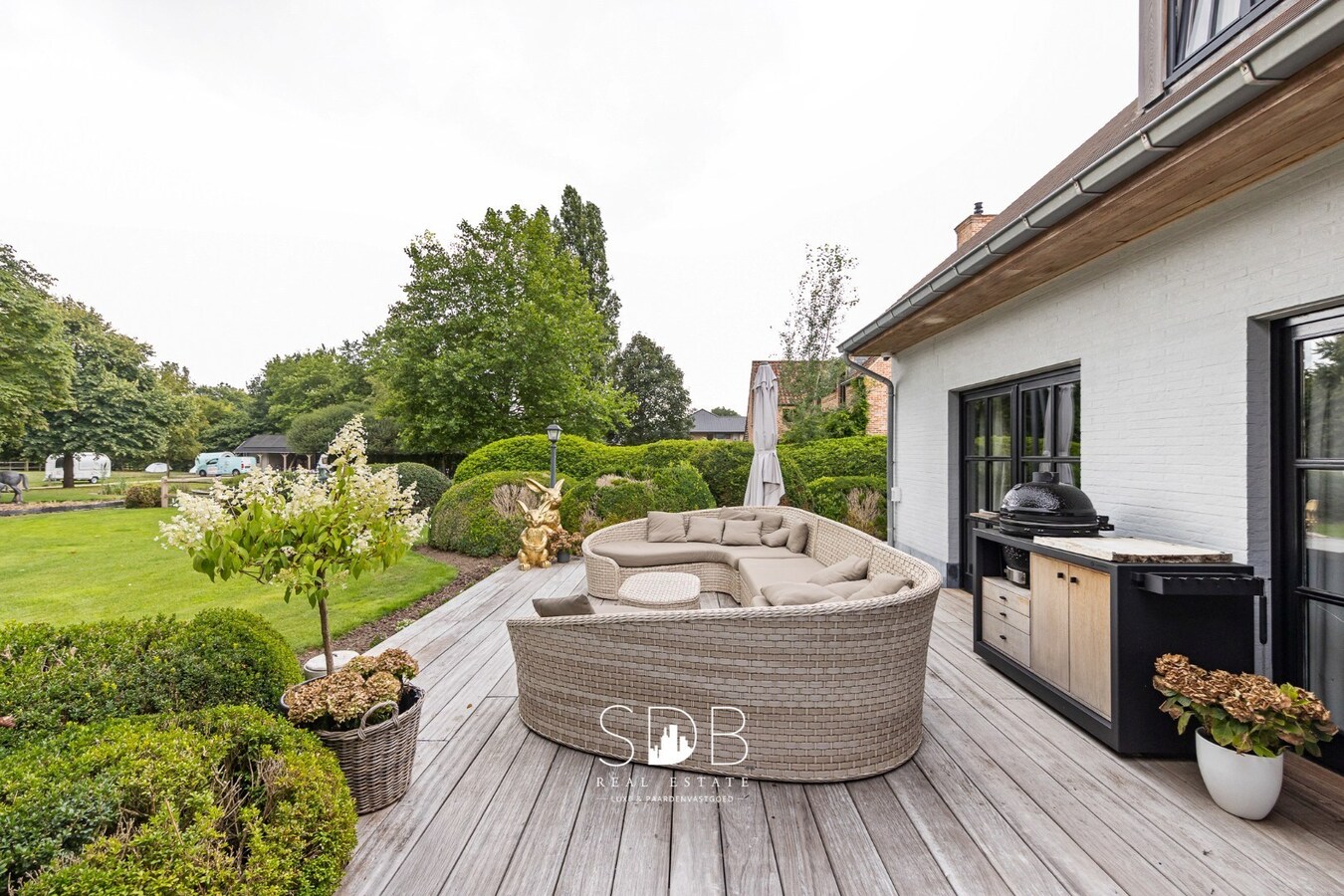 Prachtige landelijke villa met gezinstuin op 4.583m² 